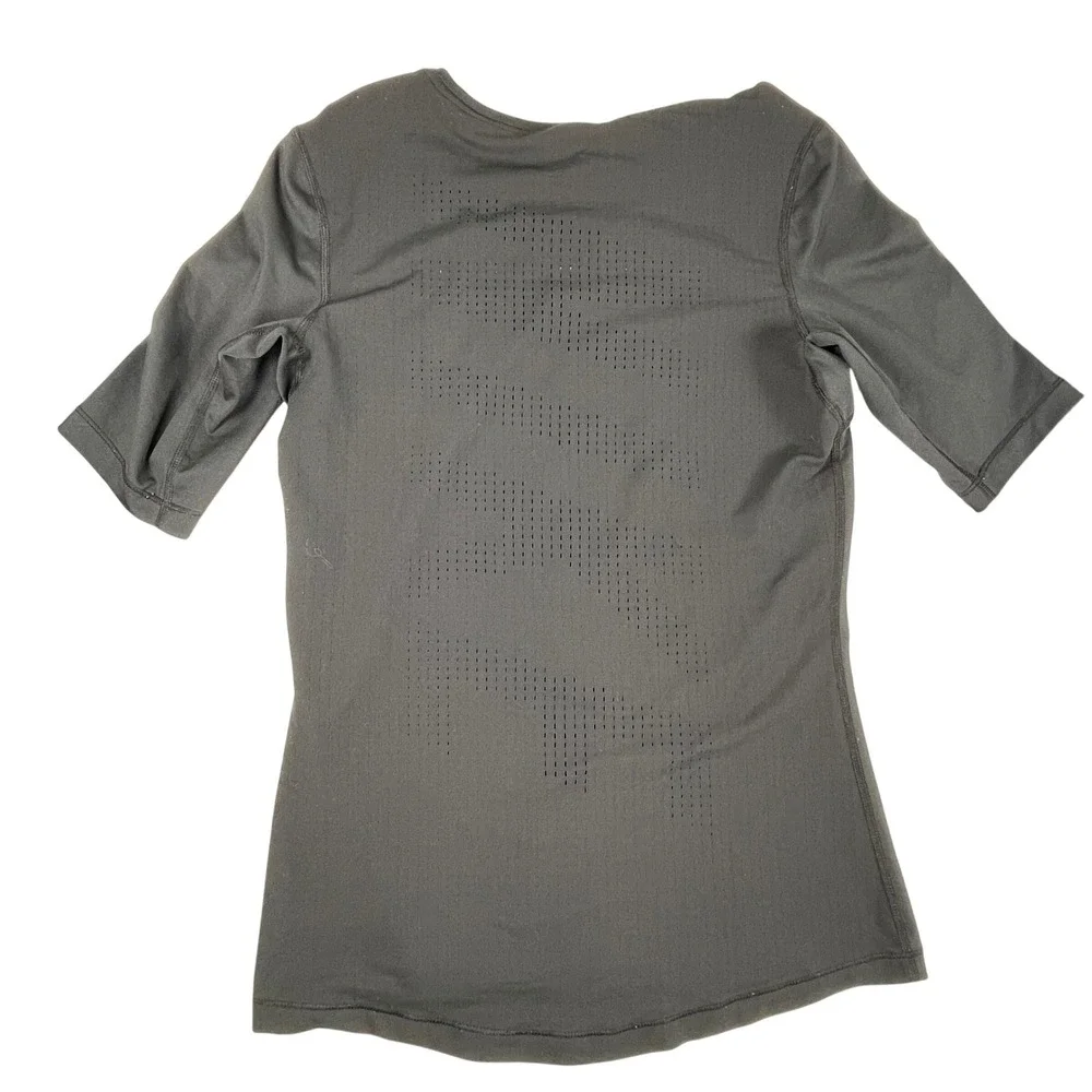 Nike Training Top Womens Medium Black Pro Hypercool Mesh Short Sleeve Shirt